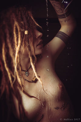 Water Of Life / Fine Art  Fotografie von Fotograf Mattias ★2 | STRKNG