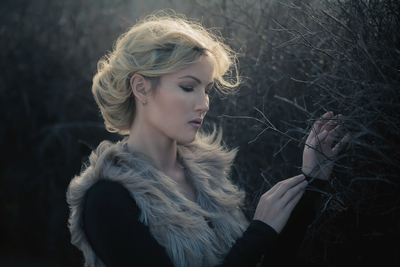Blazing heart in the wind / Portrait  photography by Photographer Portrait Pohl | STRKNG