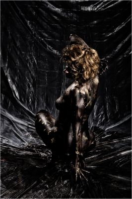 Deep Down in Hell / Fine Art  Fotografie von Fotograf Berlinportrait ★1 | STRKNG