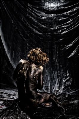 Darkness / Fine Art  Fotografie von Fotograf Berlinportrait ★1 | STRKNG