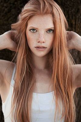 Janine. / Portrait  Fotografie von Fotograf Christopher Frank Photography ★3 | STRKNG