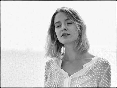 S U M M E R T I M E / Portrait  Fotografie von Fotograf Juri Bogenheimer ★4 | STRKNG