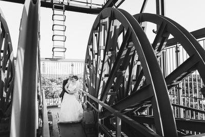 Über Tage / Wedding  photography by Photographer Ruhrpics Hochzeitsfotografie by M. Tiemann | STRKNG