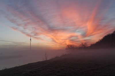 Sonnenaufgang an der Ruhr / Landscapes  Fotografie von Fotograf Fine Cars | STRKNG