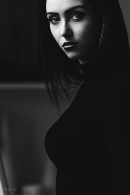 Mel / Portrait  photography by Photographer FotobySG ★5 | STRKNG