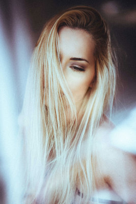 Portrait  photography by Model sarah_whrh ★4 | STRKNG