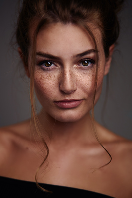 Alexandra I / Portrait  Fotografie von Fotograf Onur Alagöz ★2 | STRKNG