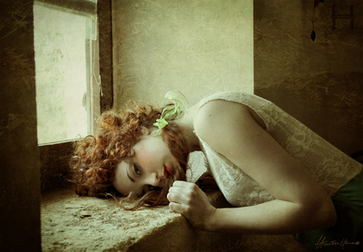 Days turn to nights, turn to weeks, turn to paper / Menschen  Fotografie von Fotograf himitsuhana ★2 | STRKNG