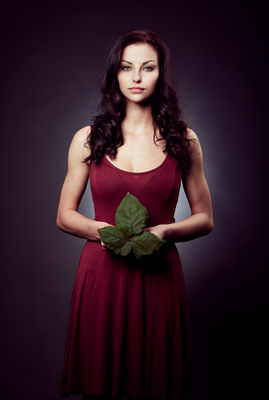 The Blackberry Leaf / Portrait  Fotografie von Fotograf thefunkyeye ★1 | STRKNG