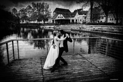 Tanz am Fluss des Lebens / Hochzeit  Fotografie von Fotograf THOMAS FRITSCH ★1 | STRKNG