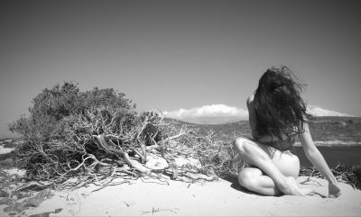 Am Strauch / Nude  photography by Photographer dieterkit ★12 | STRKNG