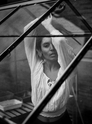 Noa / Schwarz-weiss  Fotografie von Fotograf Peter Nientied ★7 | STRKNG