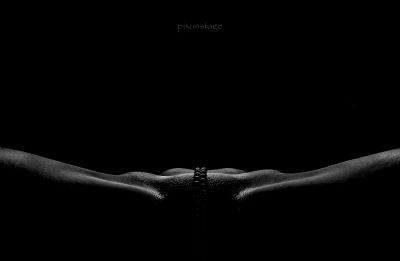 Necklace / Nude  photography by Photographer pixonstage | STRKNG