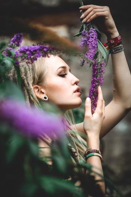 flowers / Portrait  photography by Model Mad Mel ★8 | STRKNG