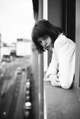 kara / Portrait  photography by Photographer Marc Elgo ★9 | STRKNG