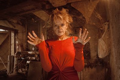 Lady in Red / Portrait  Fotografie von Fotograf bratislav.velickovic | STRKNG