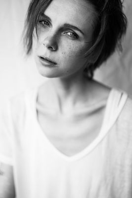 Emily / Menschen  Fotografie von Fotograf Alexander Steger ★22 | STRKNG