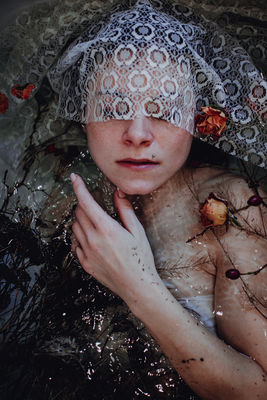 drowninginspines / Portrait  Fotografie von Fotografin maryvjaer ★2 | STRKNG