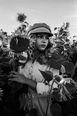samanta. / Black and White  photography by Photographer BlaueLiebe. ★5 | STRKNG