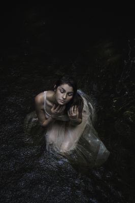 Valériane / Portrait  Fotografie von Fotografin Louise Viam | STRKNG