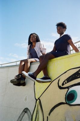 Sisterhood / People  photography by Photographer Inès de Ferran ★1 | STRKNG