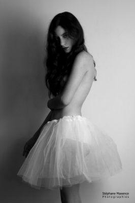 Danseuse / Nude  photography by Photographer Stephane MAXENCE ★3 | STRKNG