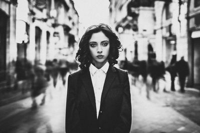 Lou / Portrait  photography by Photographer Julien Jegat ★22 | STRKNG