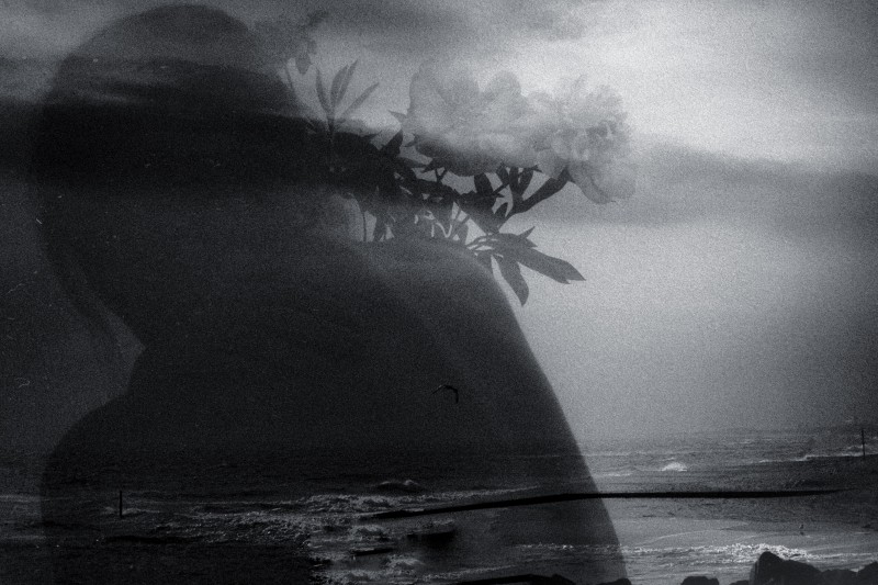 The sea inside me. - &copy; Michelle Ruiz Pellachini | Schwarz-weiss