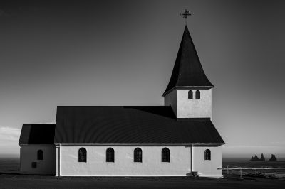 Die Kirche in Vík í Mýrdal / Architektur  Fotografie von Fotograf Stefan | STRKNG