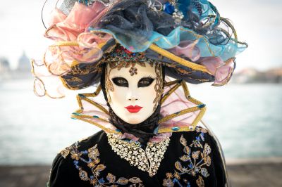 Venice Carnival - Portrait / Portrait  photography by Photographer Bjoern.Mi ★1 | STRKNG