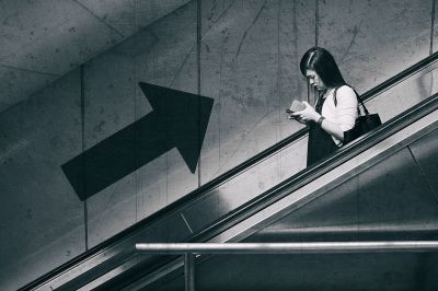 Wrong direction / Street  Fotografie von Fotograf lichtblicke.TIROL | STRKNG