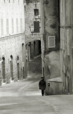 San Gimignano, Tuscany / Black and White  photography by Photographer trobel | STRKNG