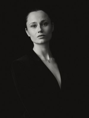 Jenny two / Portrait  photography by Photographer Yens Franke ★6 | STRKNG