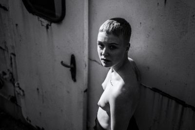 From here to Infinity / Nude  Fotografie von Fotografin Reni Weber ★29 | STRKNG