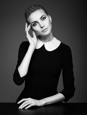 Elegance / Portrait  Fotografie von Model Anna Abstraction ★33 | STRKNG