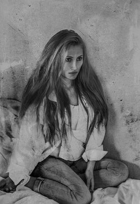 Dirty White / Portrait  Fotografie von Fotografin Selin Gündüz | STRKNG