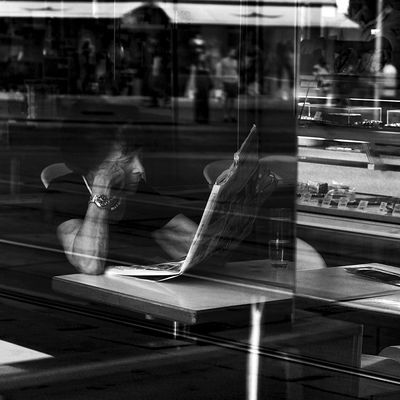 Reflection / Street  Fotografie von Fotografin Deborah Sarah Drexler | STRKNG