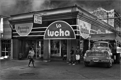 Santiago de Cuba / Black and White  photography by Photographer Hans Keim ★5 | STRKNG