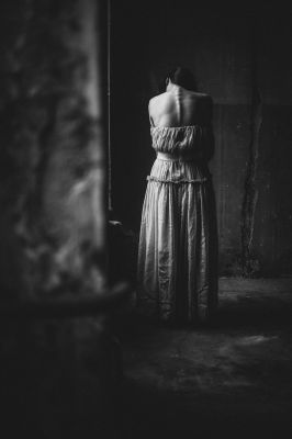 Left behind... / Conceptual  photography by Photographer Rosa H. LightArt ★11 | STRKNG