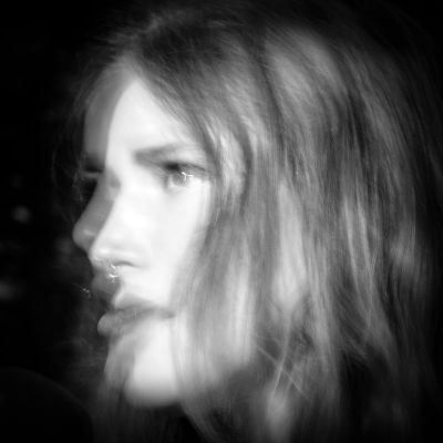 Bella Thorne / Filmfest Oldenburg 2019 - Blurred-Series (1) / Portrait  Fotografie von Fotograf Norbert Hingst ★1 | STRKNG