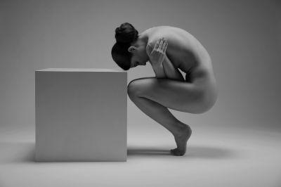 Kiste / Nude  Fotografie von Fotograf Tom Clemenz | STRKNG