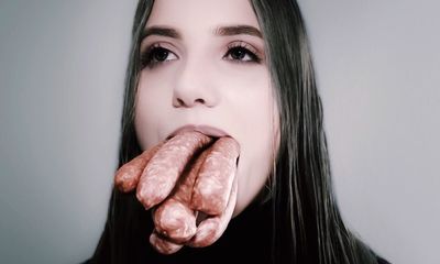 - EAT MORE MEAT, ITs GOOD FOR YOU - / Portrait  Fotografie von Fotografin N | VEA  CREME ★3 | STRKNG