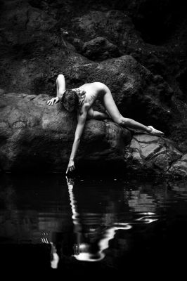 Touch your Self / Nude  Fotografie von Fotograf Luminea ★7 | STRKNG