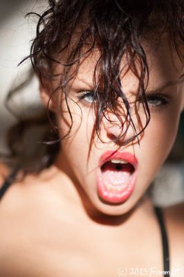 le crie / Portrait  photography by Photographer FrommArt | STRKNG