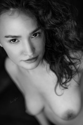 Galina / Nude  Fotografie von Fotografin Roman Szybura ★2 | STRKNG