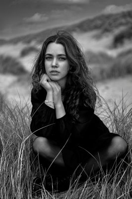 Luzie / Portrait  photography by Photographer Dirk Adolphs ★3 | STRKNG