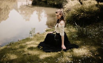 Am See / People  photography by Photographer Andreas Berger | STRKNG