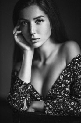 Wunderschöne Frau / Portrait  photography by Photographer Ingo Dumreicher Fotografie ★1 | STRKNG