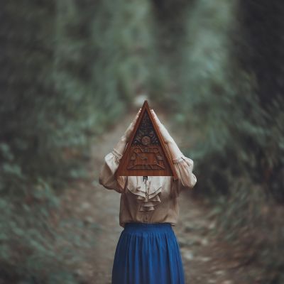 Holding the time | Imperfect Art / Fine Art  Fotografie von Fotografin Imperfect Art by Elena Corbu | STRKNG