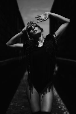 Elif / Portrait  photography by Photographer Rainer Moster ★15 | STRKNG